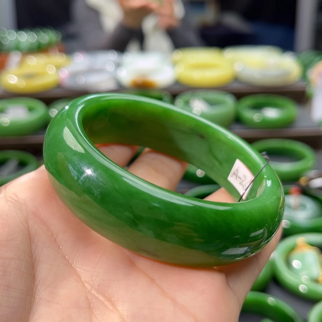 和田玉（碧玉）手镯未镶嵌阿****宝