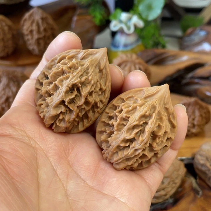 文玩核桃33尺寸鸡心