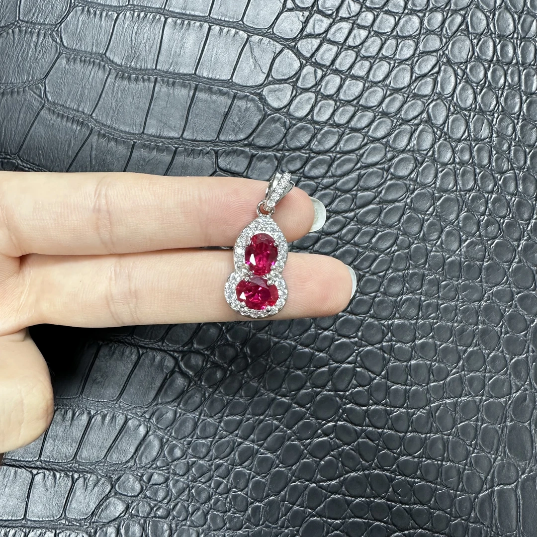 JDP1073阿鲁沙-典藏轻奢红宝石-精工925吊坠