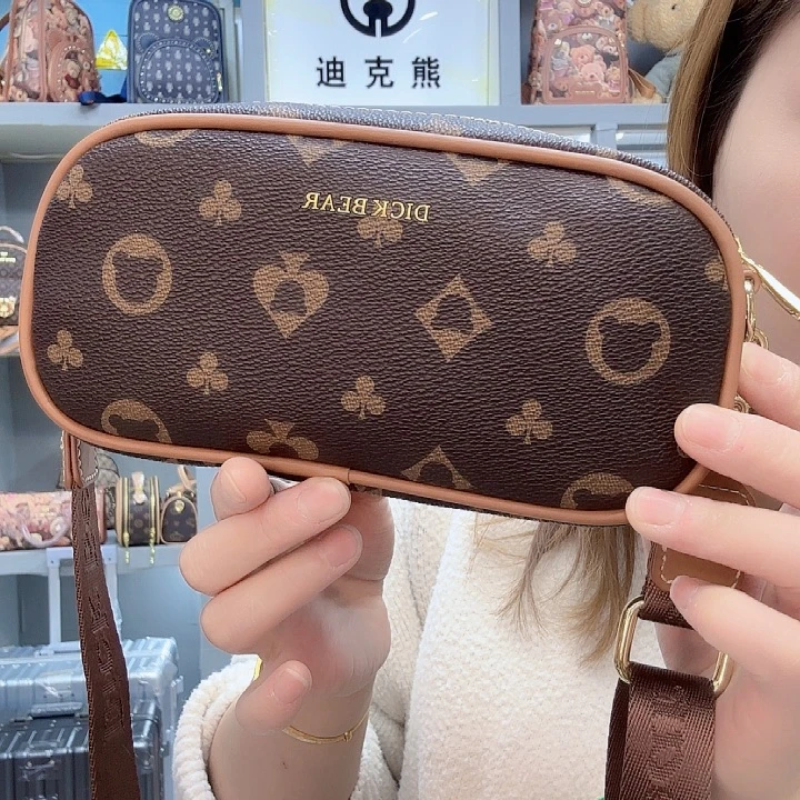 PVC9850扑克牌咖单肩斜挎包