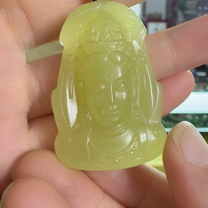 经***飞和田玉未镶嵌颈饰鸡油黄观音头
