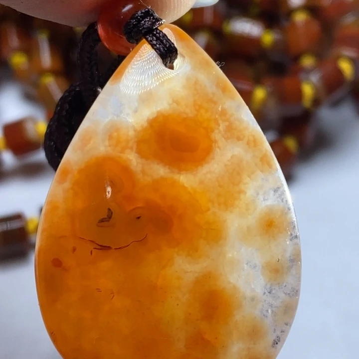 玛瑙/玉髓颈饰未镶嵌