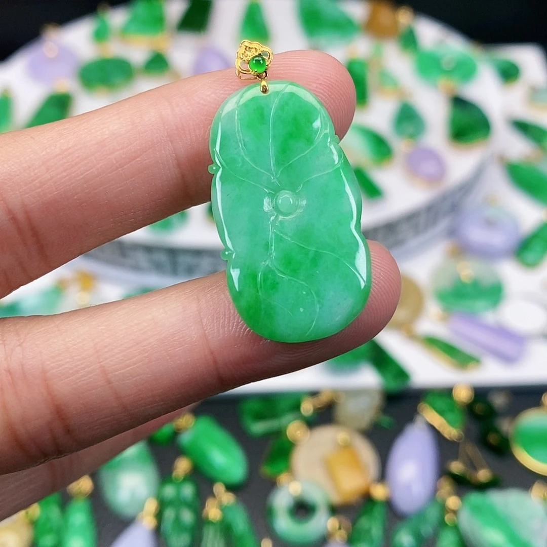 翡翠吊坠(不含链)18K金镶嵌