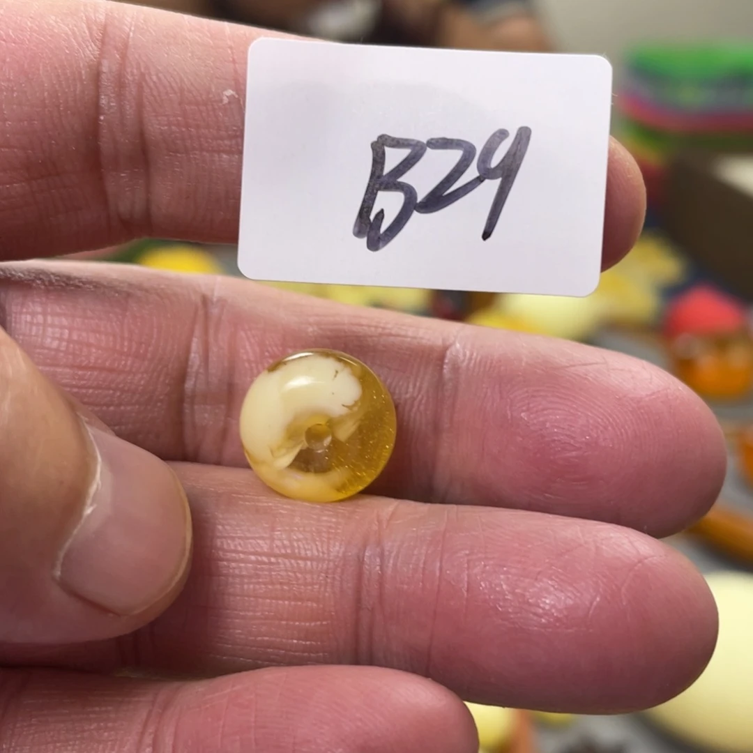 手链琥珀未镶嵌多样性发，发其中一件