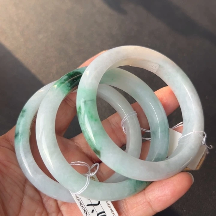 翡翠未镶嵌手镯99号
