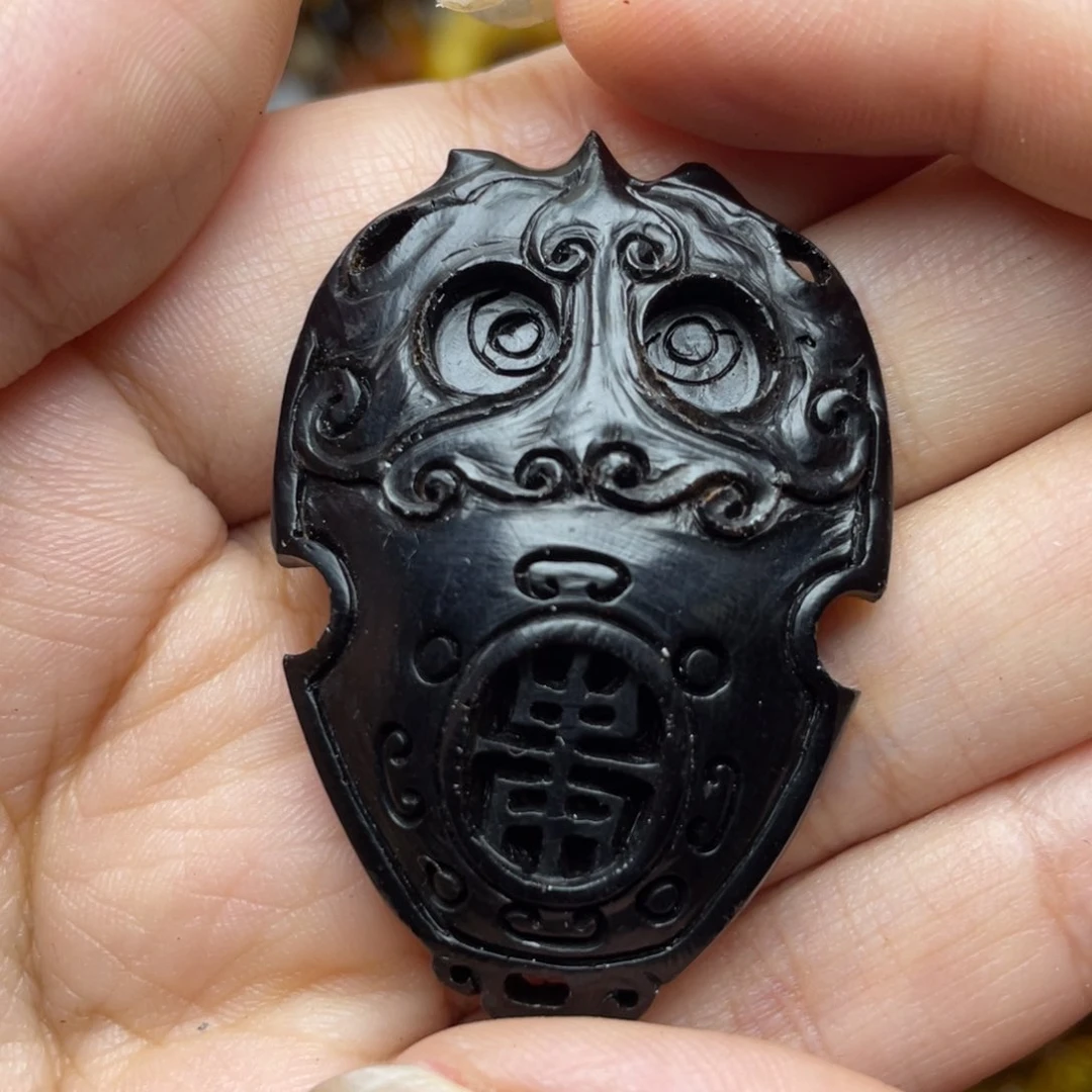 未镶嵌琥珀珠宝奇石