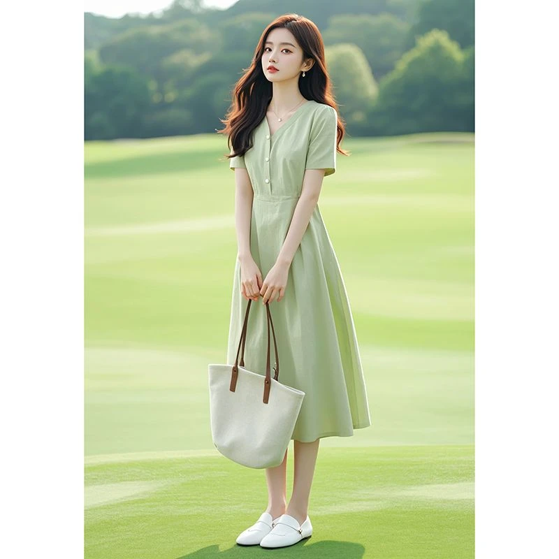 2025春夏新款女装法式端庄大气小个子显高海边度假绿色v领收腰纯