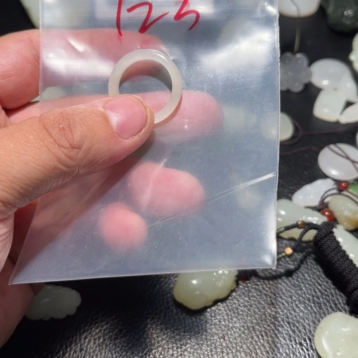 丿***～未镶嵌和田玉笔搁