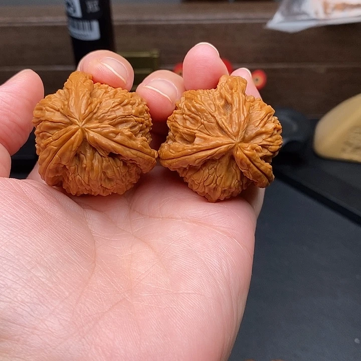 聚***哥把件文玩核桃白奔