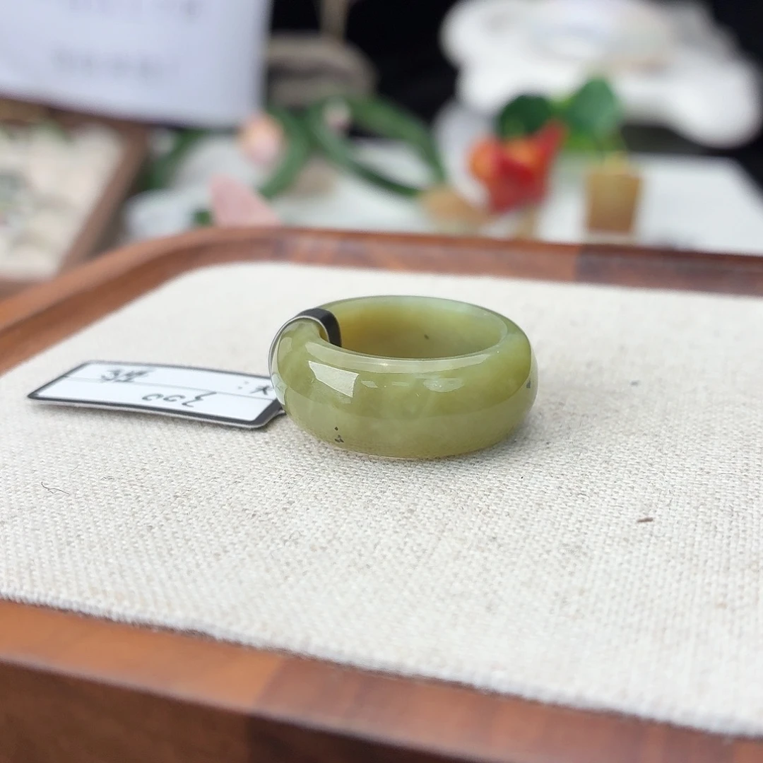 和田玉未镶嵌戒指c16黑羊洞轮胎16.7不退换