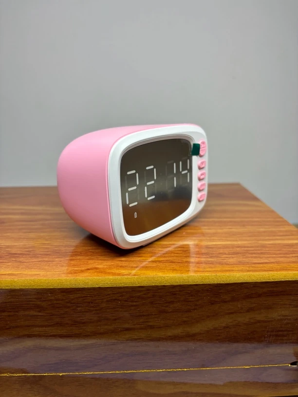 99新  时钟蓝牙数码音箱