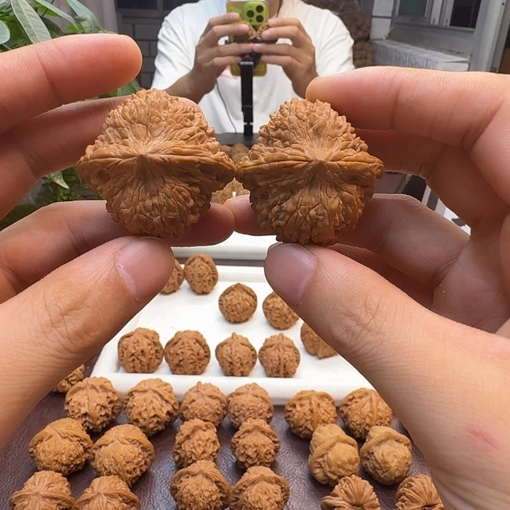 任***我吊坠文玩核桃百花山