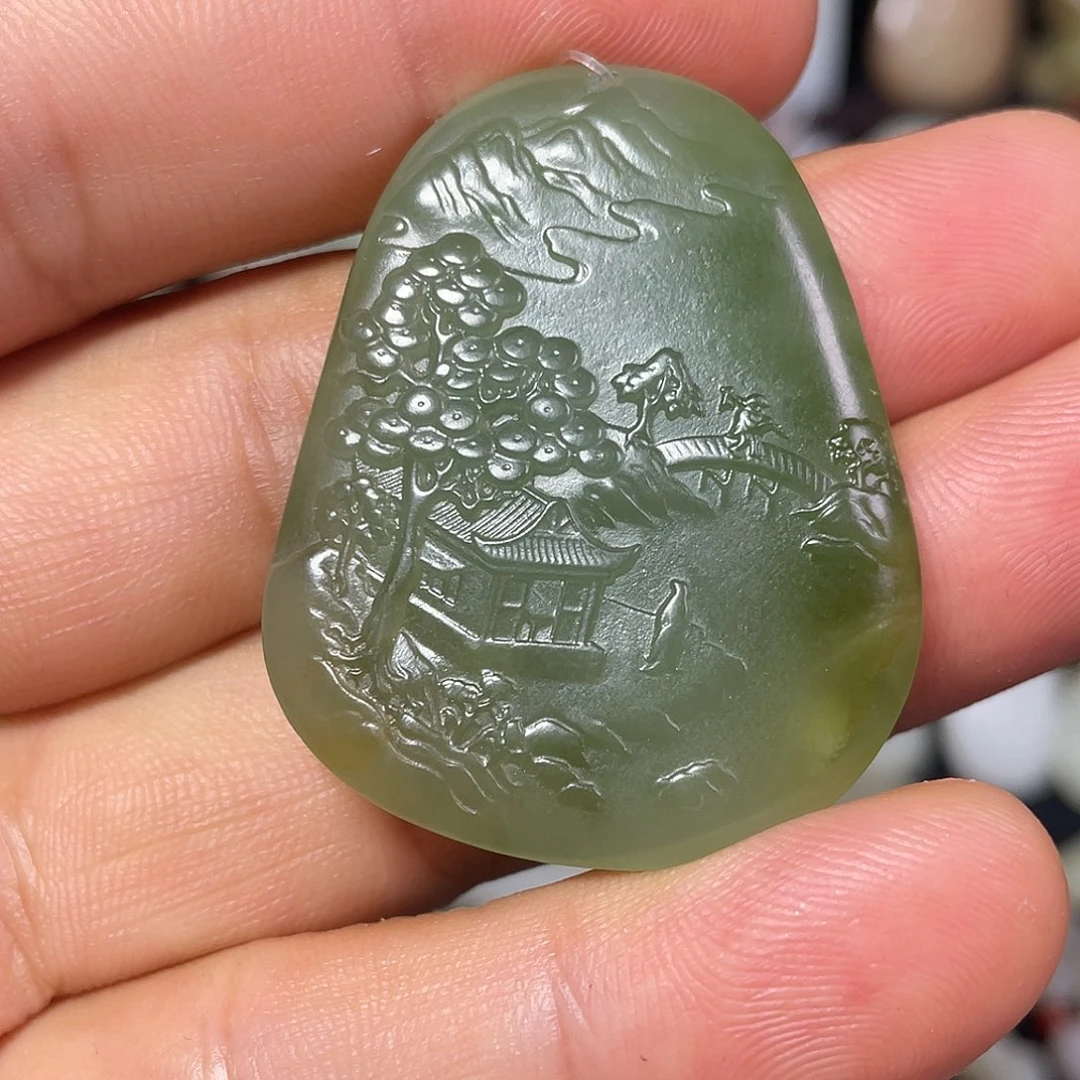 颈饰未镶嵌和田玉吊坠