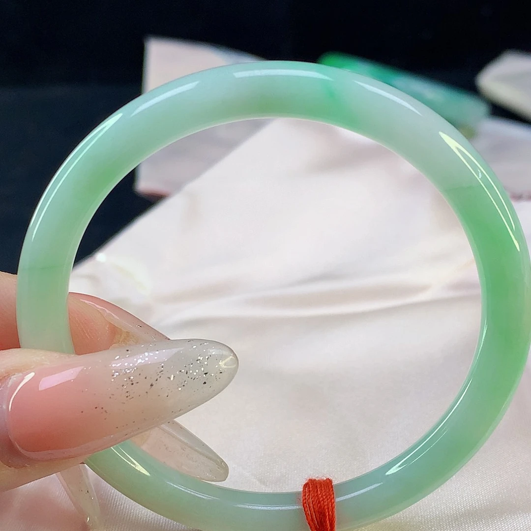 翡翠手镯未镶嵌天然翡翠1393