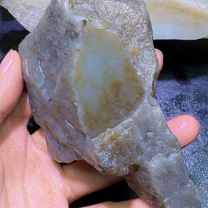 未镶嵌和田玉（糖玉）珠宝半成品