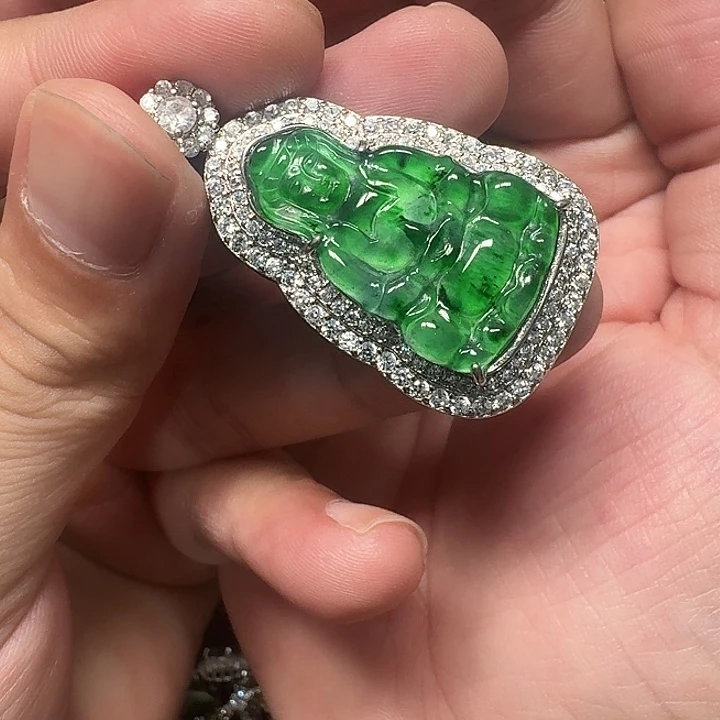 翡翠未镶嵌颈饰天然A货翡翠放漏