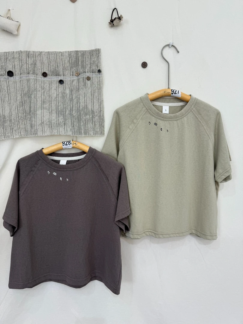 （Z565）森系韩版新款字母印花T恤童装