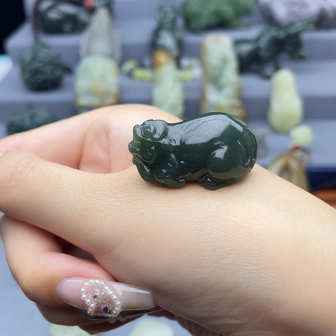 和田玉未镶嵌挂件