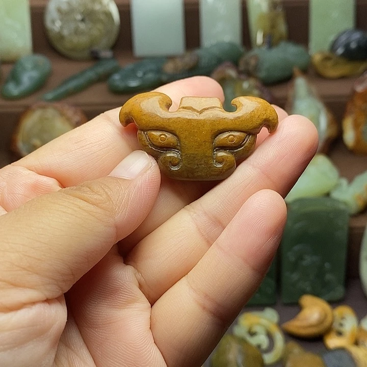 岫岩河磨玉（透闪石质玉）未镶嵌颈饰