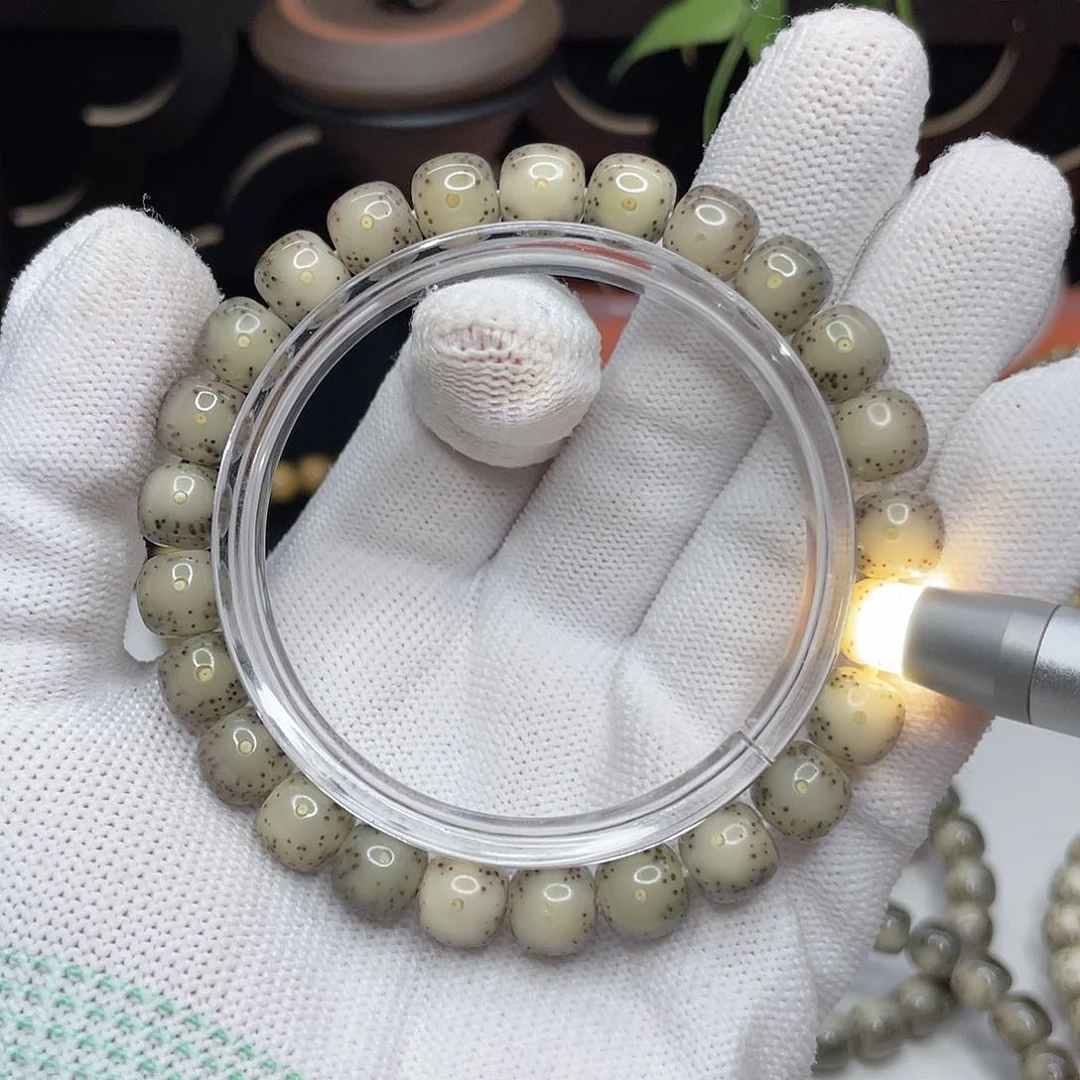 星月菩提吊坠40。9/8白冰黄金瞳超级大眼全玉化