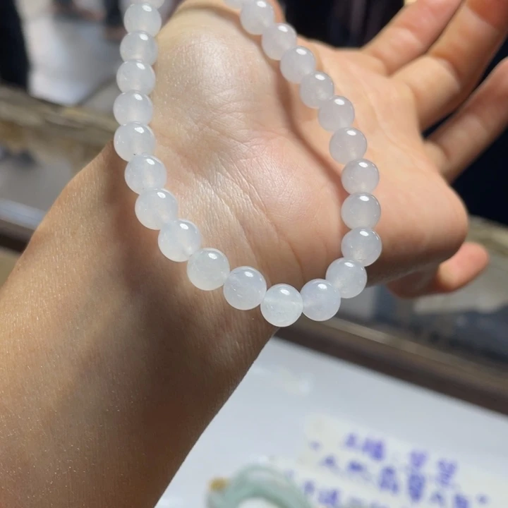 定制翡翠未镶嵌白冰手串