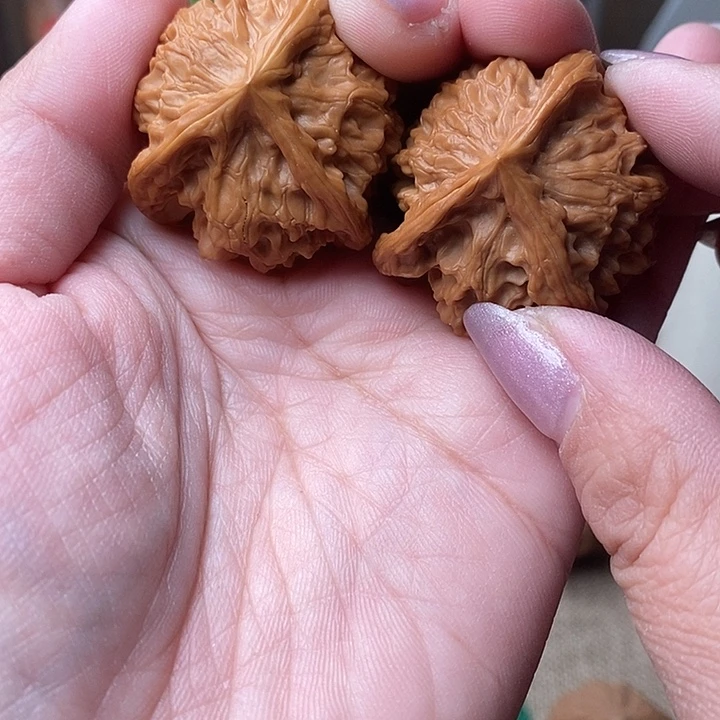 文玩核桃吊坠盘山人奔