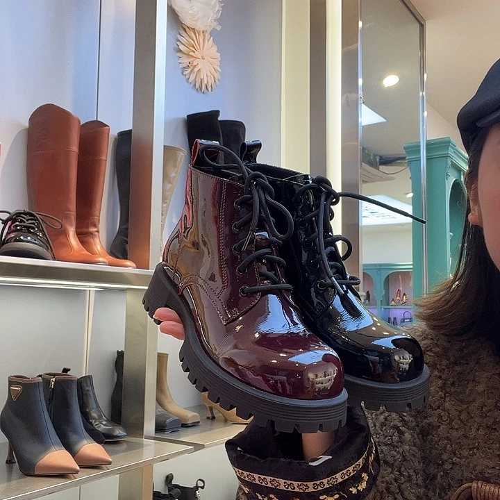 平底超舒适圆头马丁靴