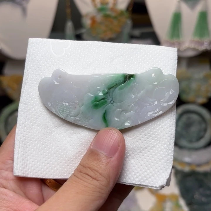 翡翠未镶嵌颈饰吊坠
