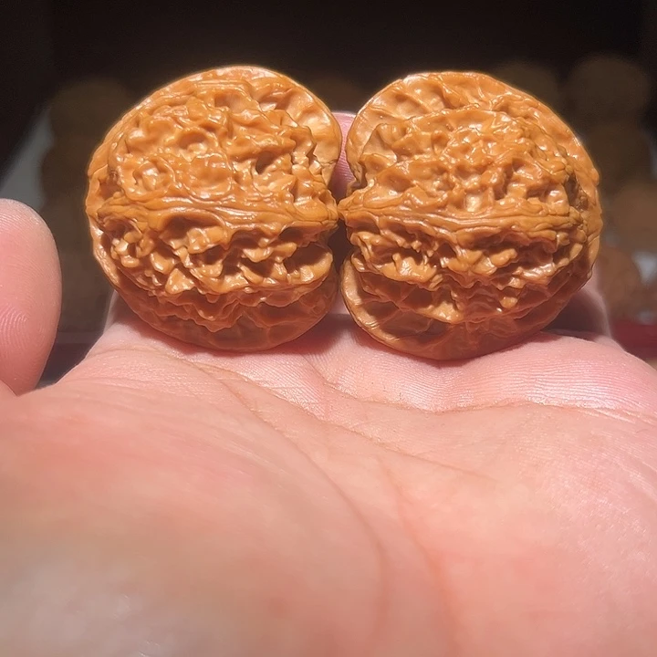 木44苹果圆全。