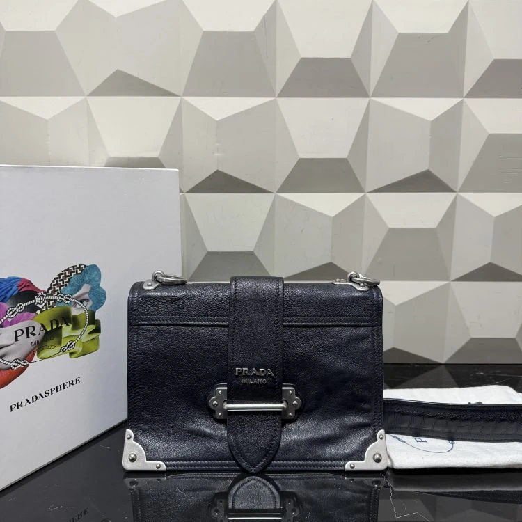 95新/普拉达/包包/[260104NKWC]/C14048447963