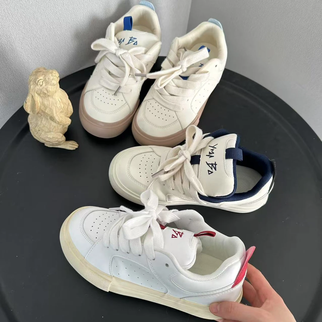 2025春季百搭小白鞋女款厚底休闲板鞋小众学院风面包鞋