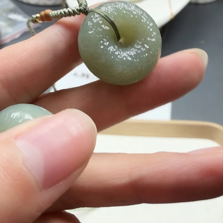 和田玉未镶嵌颈饰10