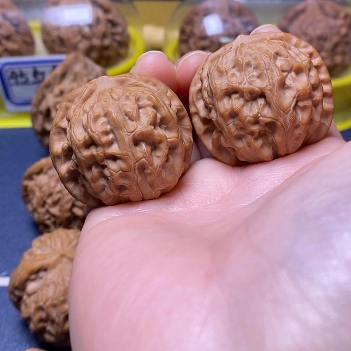 把件文玩核桃野生不知名