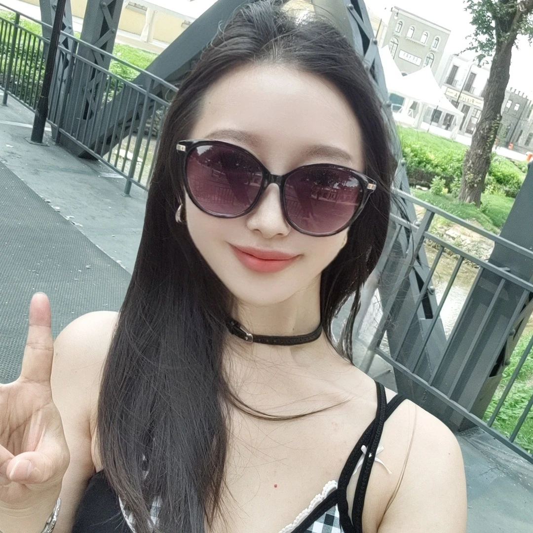 韩国简约大框黑框紫色墨镜女旅游拍照时髦防紫外线显脸小太阳眼镜