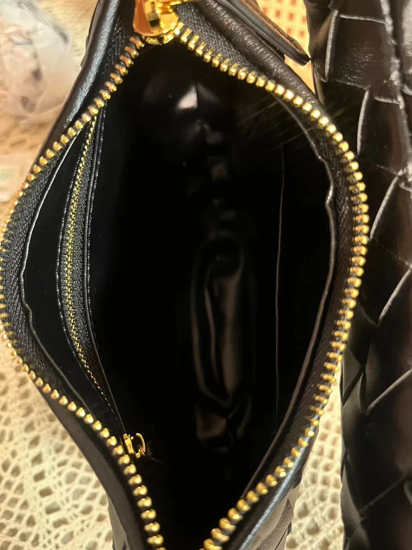 mc真皮百搭好看的包包手提斜挎版