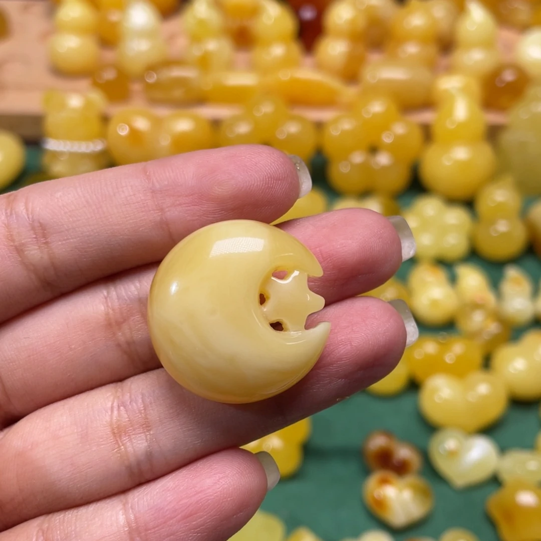 嗯*** 琥珀未镶嵌珠宝奇石