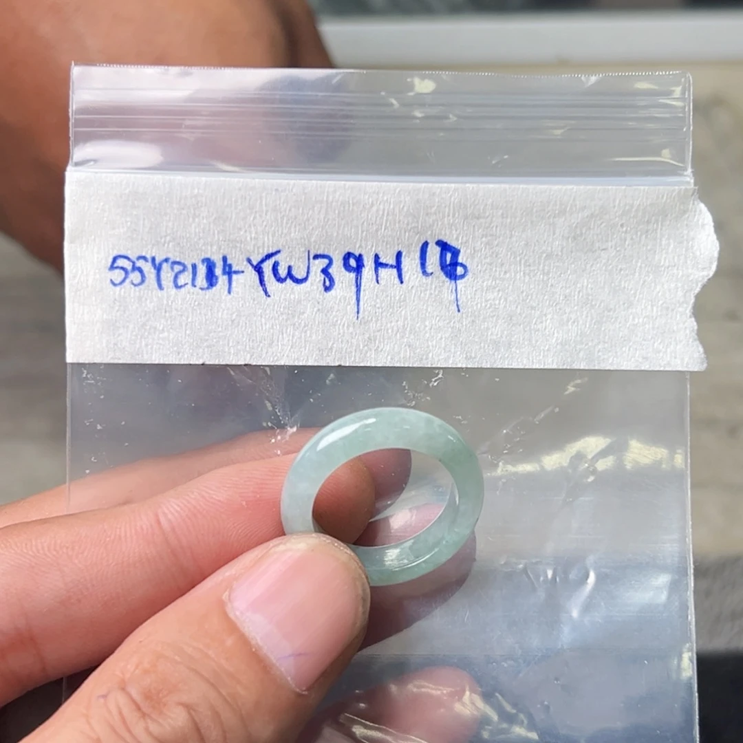 定制翡翠未镶嵌月*弯