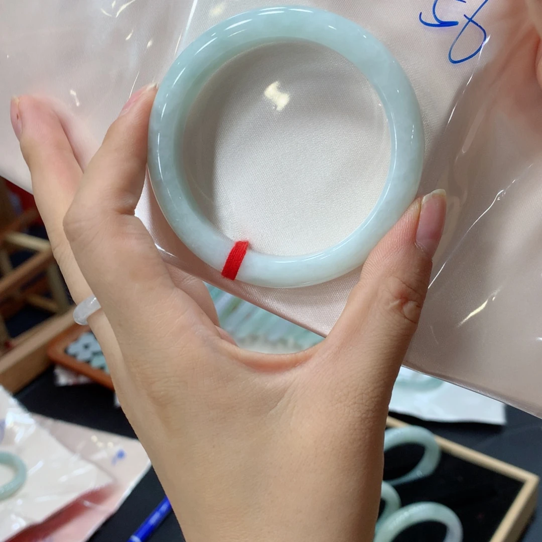 翡翠未镶嵌手镯买断