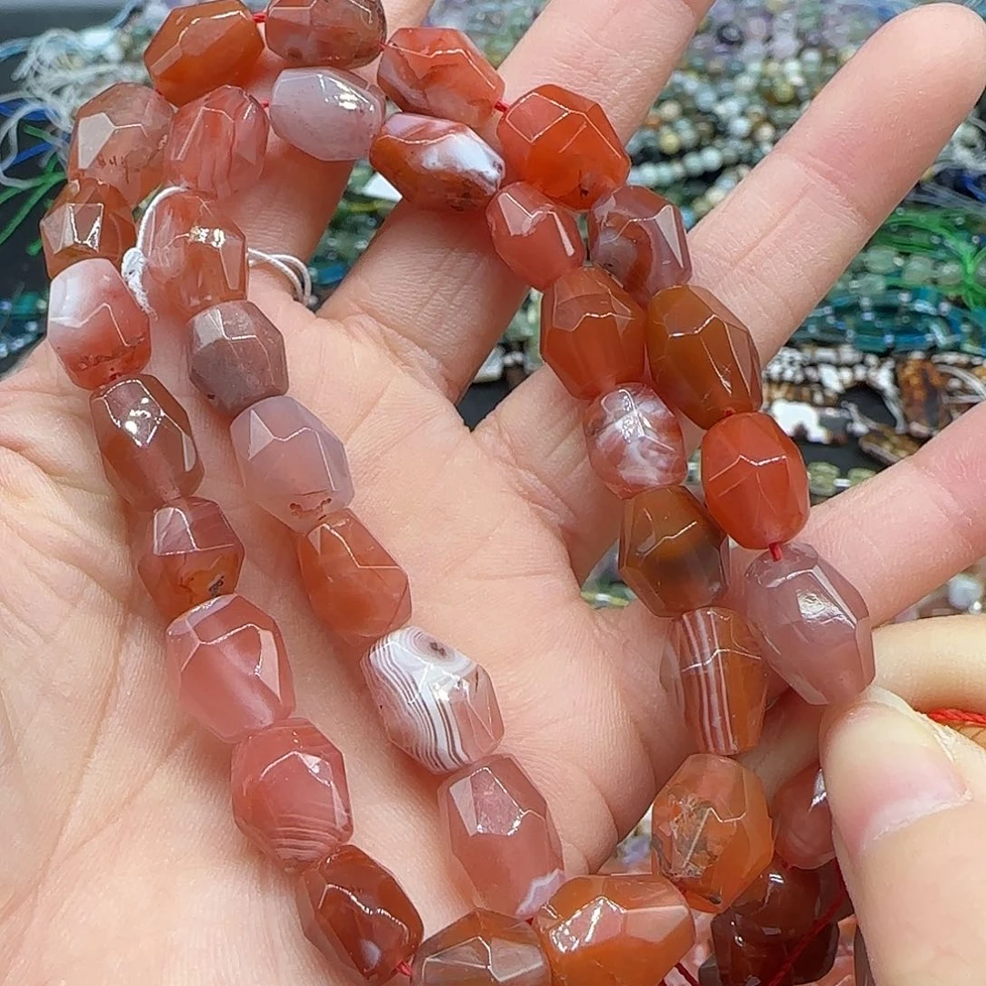 玛瑙/玉髓珠宝半成品合金南红手工切面7mm一条