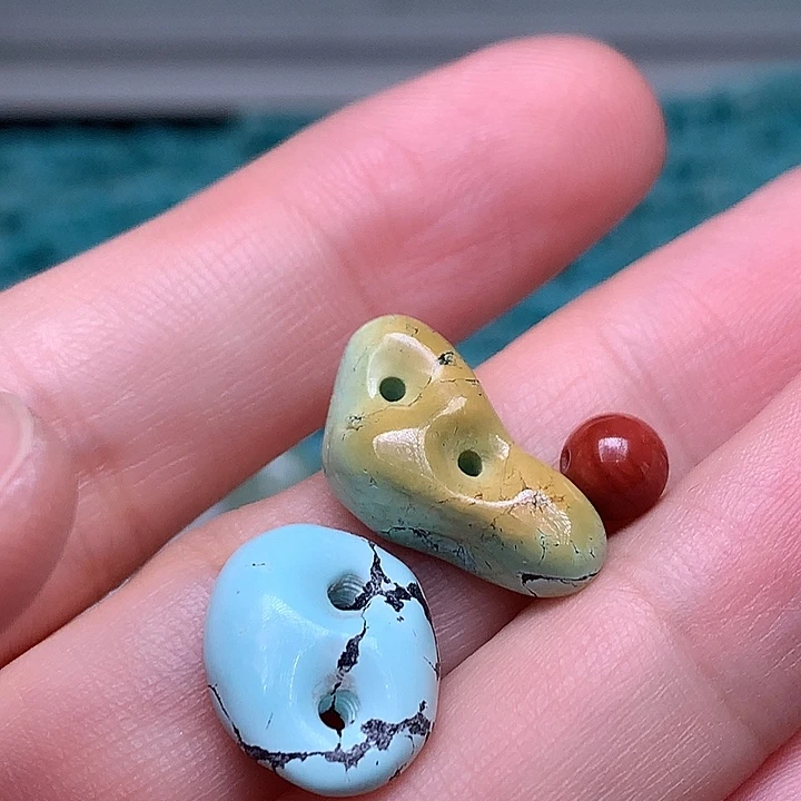 ****蝎南红玛瑙未镶嵌珠宝奇石