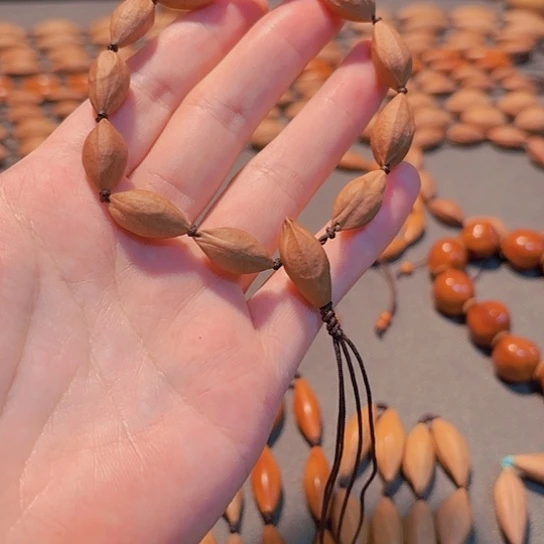 瀏***0.9小金瓜子手串3通款