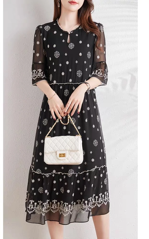 【奥兰多多&杨子家轻奢定制】刺绣连衣裙9636