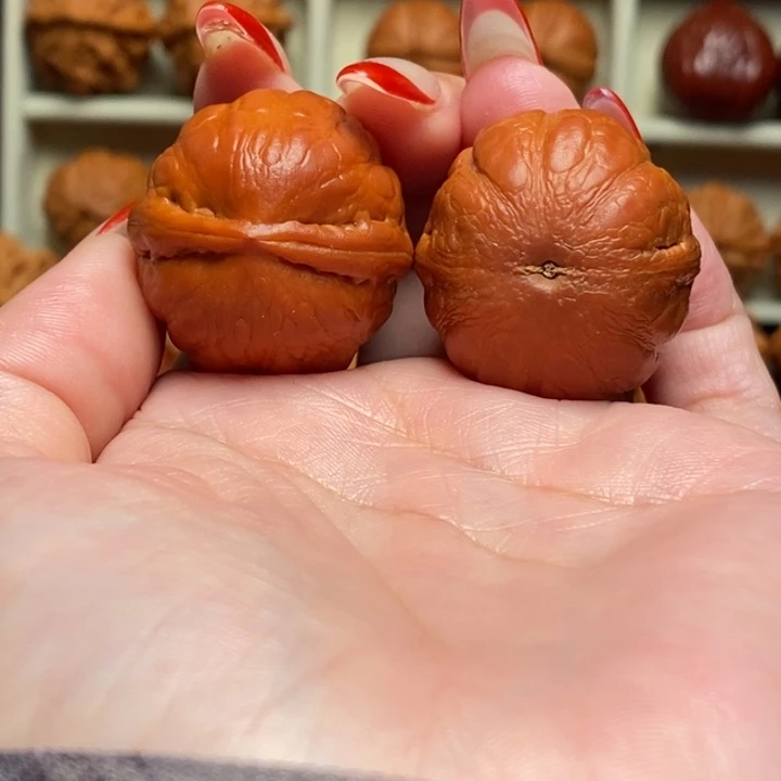 山***泉把件文玩核桃骨甲纹金蟾