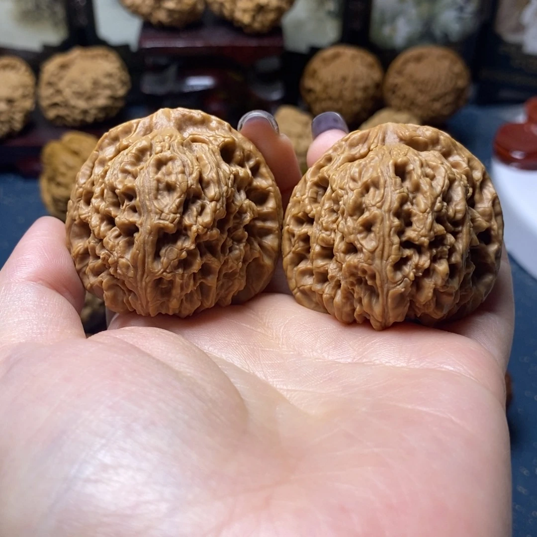 文玩核桃吊坠南疆石42尺全品22