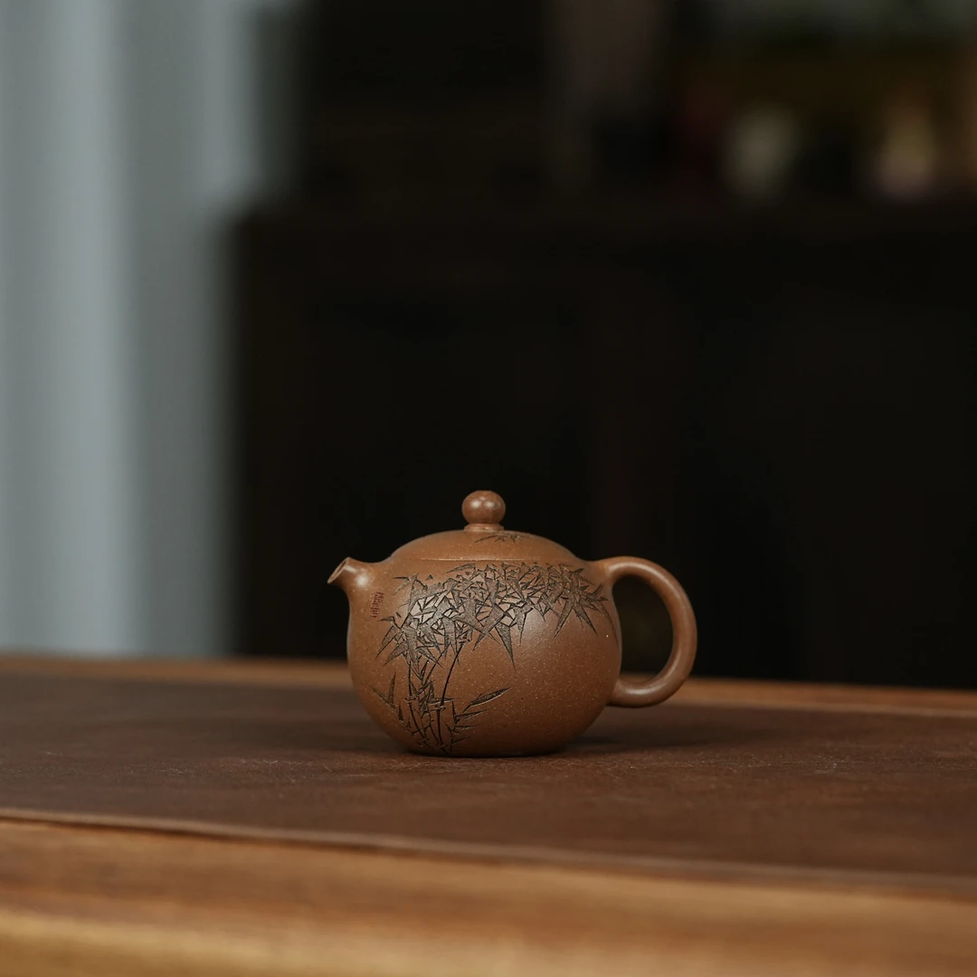 【利贞l掌上明珠文竹西施】李建军制 原矿桂花砂 约140cc 紫砂壶