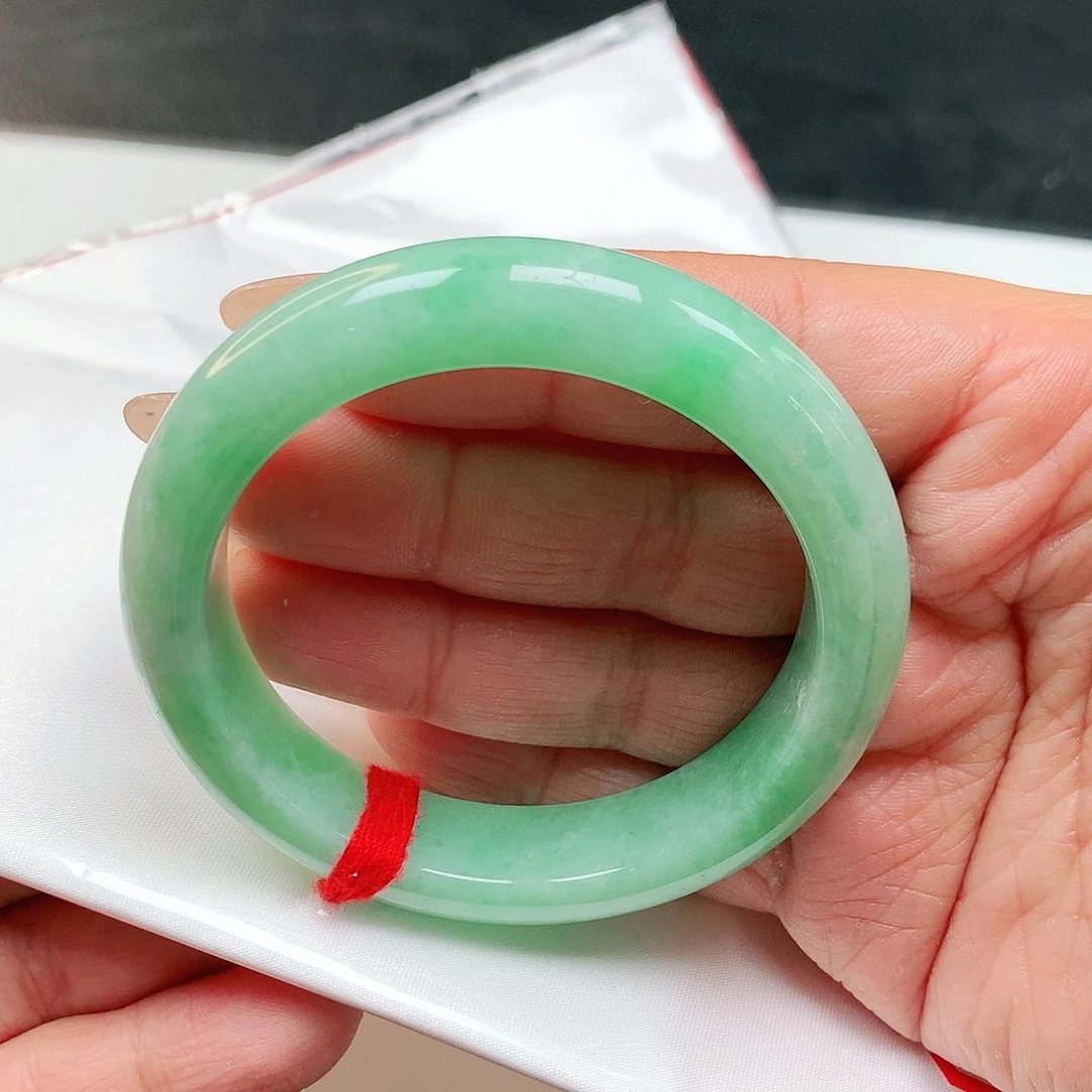 翡翠未镶嵌手镯0526