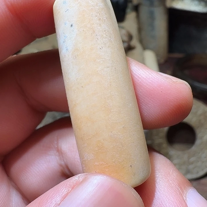 用***8和田玉（糖玉）未镶嵌颈饰