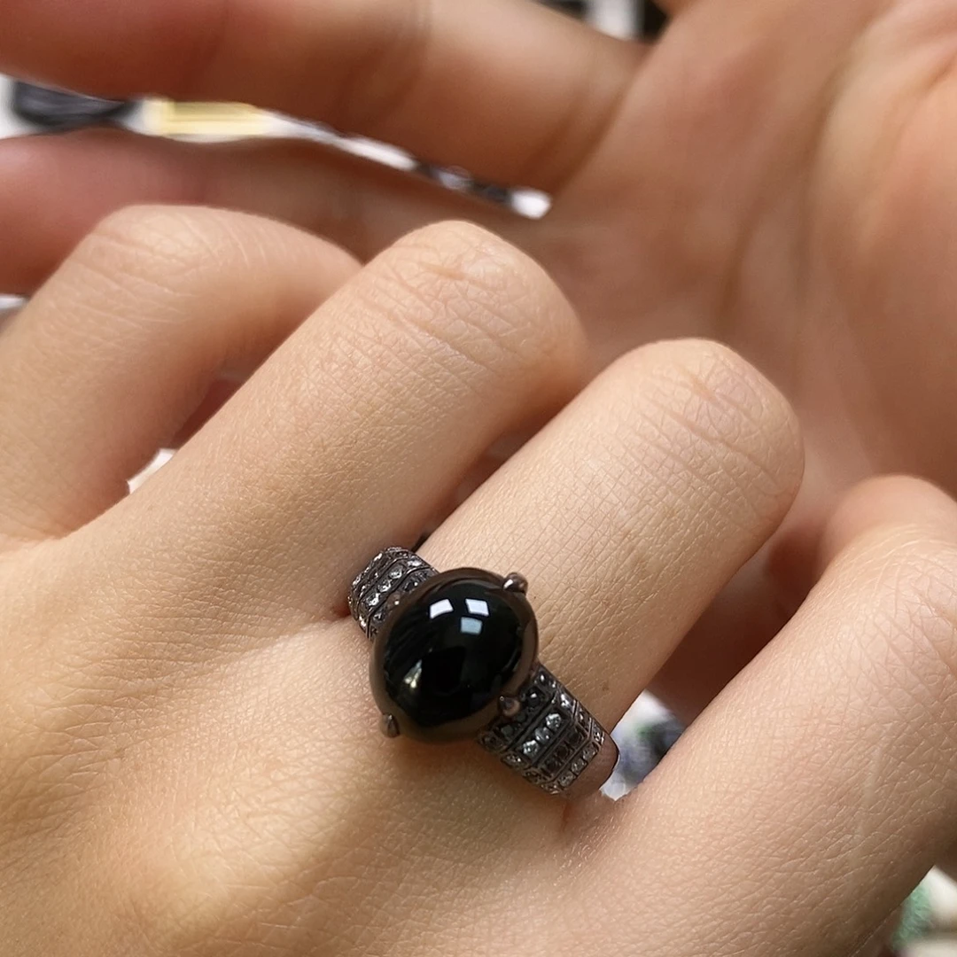 翡翠18K金镶嵌戒指