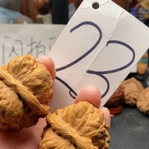 吊坠桃核42蛤蟆头46克