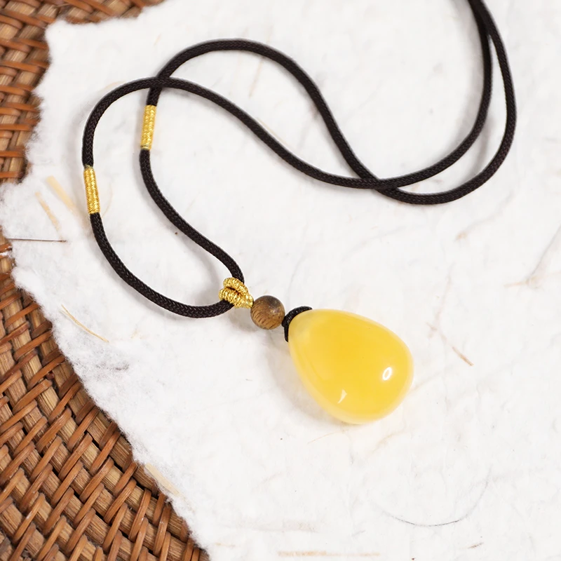 【琥珀水滴扣】新中式复古文玩琥珀盘扣男女挂件吊坠项链简约